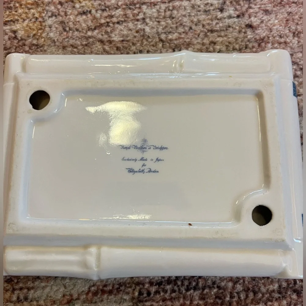 Elizabeth Arden Royal Pavilion at Brighton Porcelain Dove Pomander Set Vintage